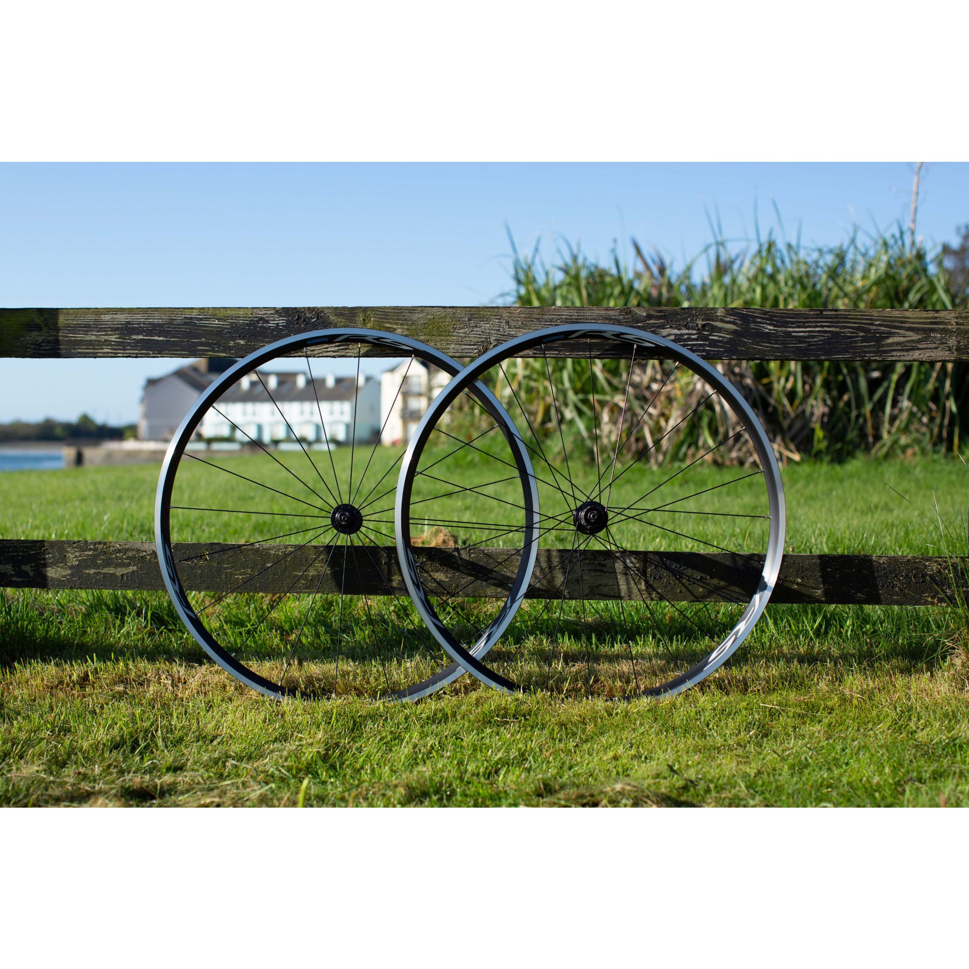 Juego Rines Ruedas Shimano Tiagra Wh-Rs100 10/11Vel Ciclismo Ruta Aluminio