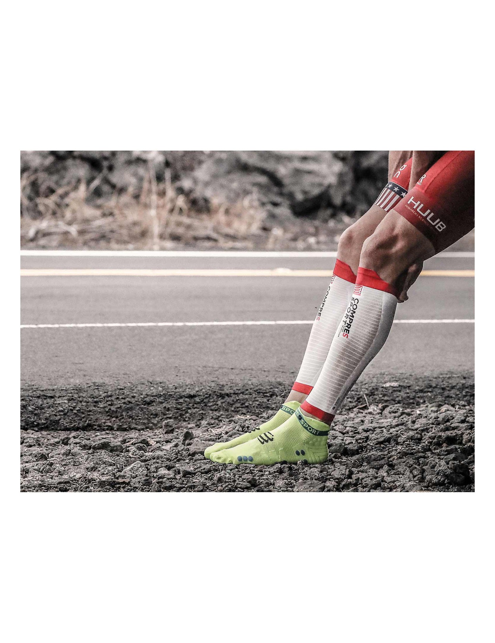 R2 Oxygen calf sleeves white